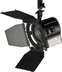 [PRO300] PROJECTEUR FRESNEL 300W