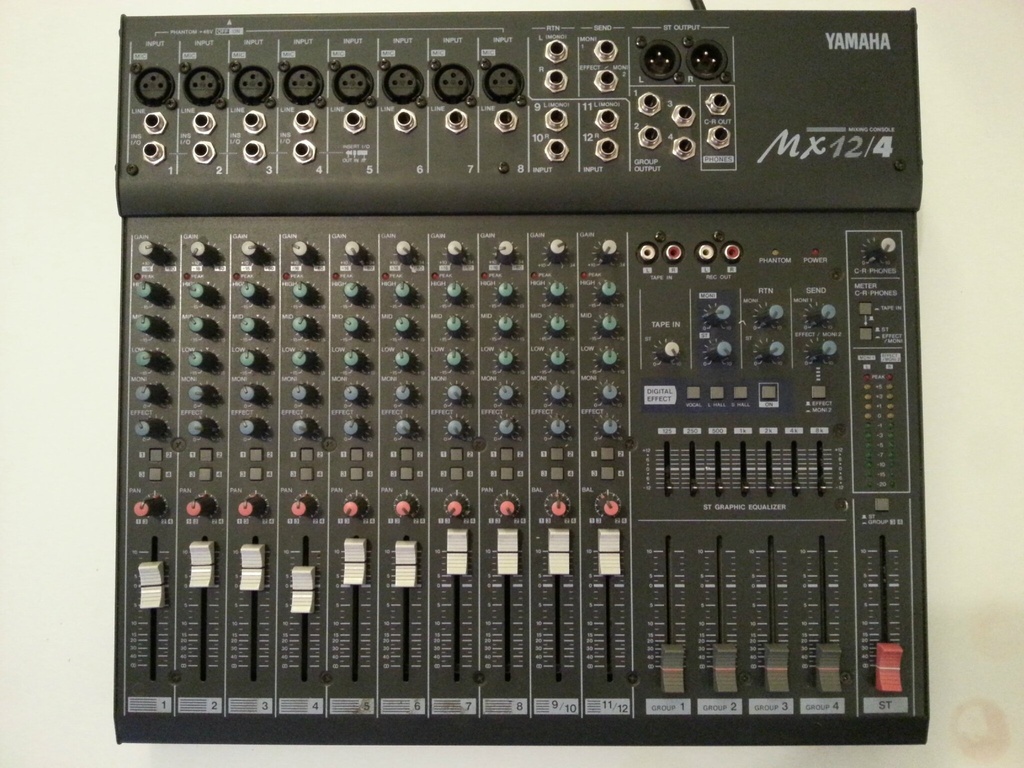 [MIXMX1] TABLE DE MIXAGE YAMAHA MX12/4